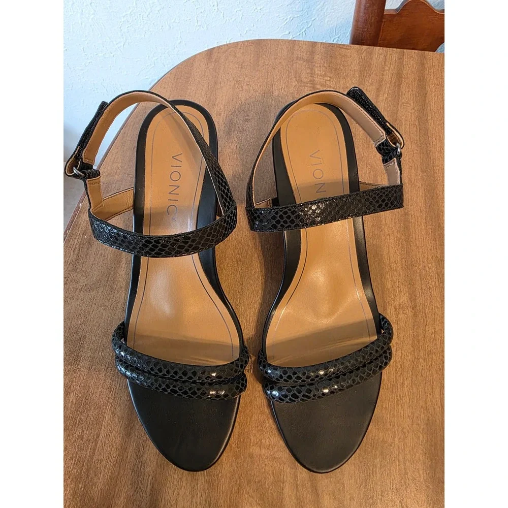 Vionic Emmy Wedge Womens 8 Black Lizard Orthopedic
